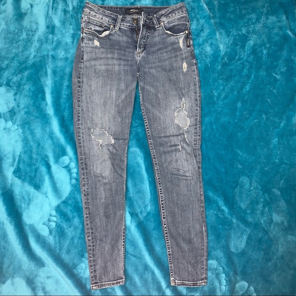 Silver Jeans - Picture 3 of 6
